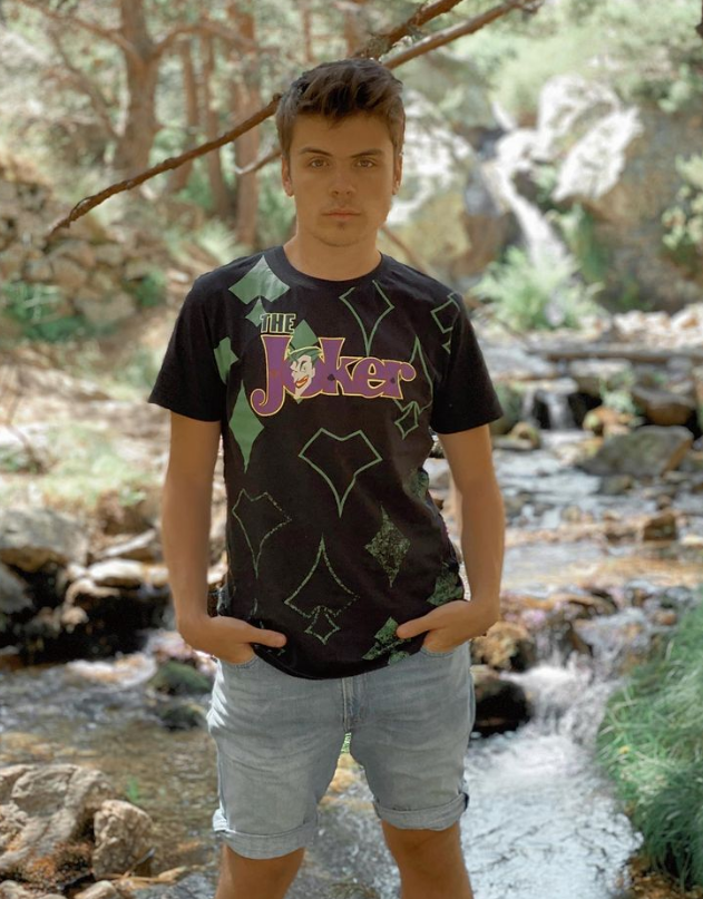 El salario y un exigente horario de trabajo: Pedrerol despide a uno de sus colaboradores más graciosos de ‘El Chiringuito’