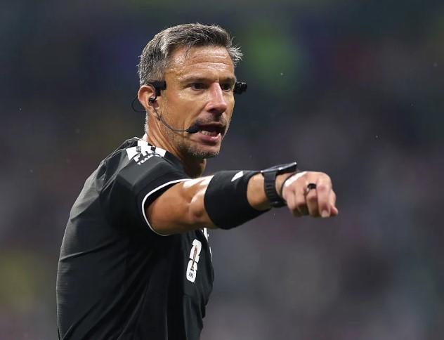 El pasado oscuro del árbitro de la final del Mundial: El error más grande...
