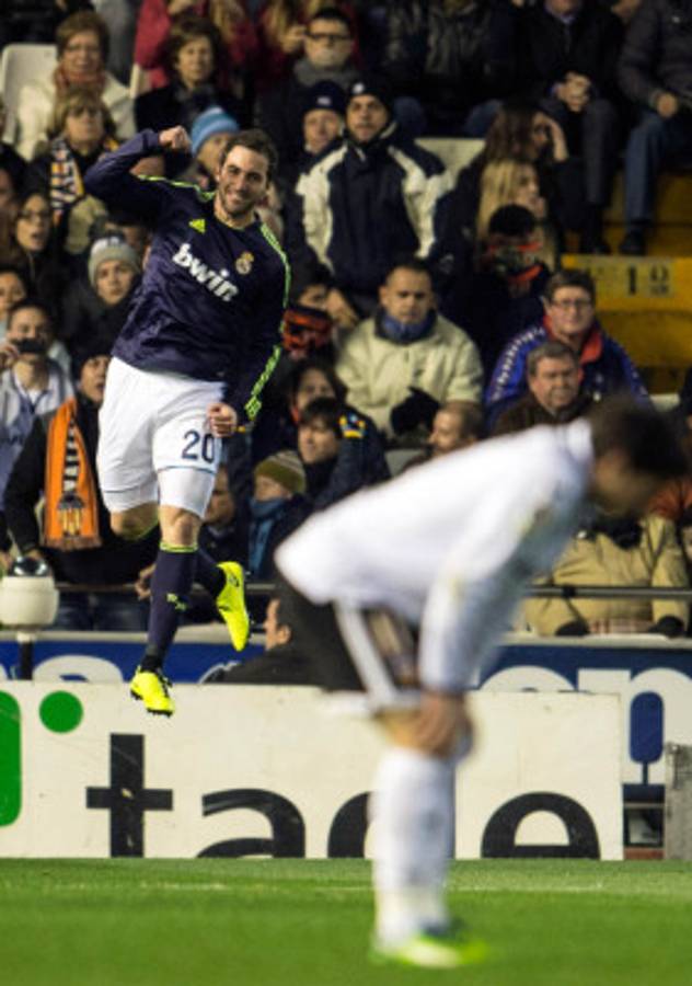 El Real Madrid pasó por encima del Valencia en Mestalla.