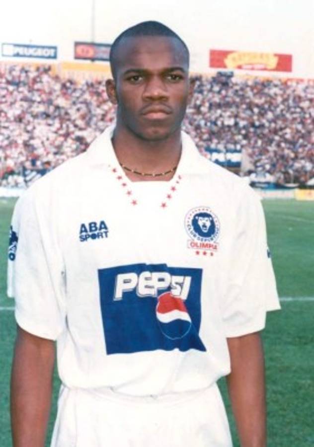 ¡EL REY DE COPAS! Las imágenes históricas del Olimpia, que hoy celebra 105 años