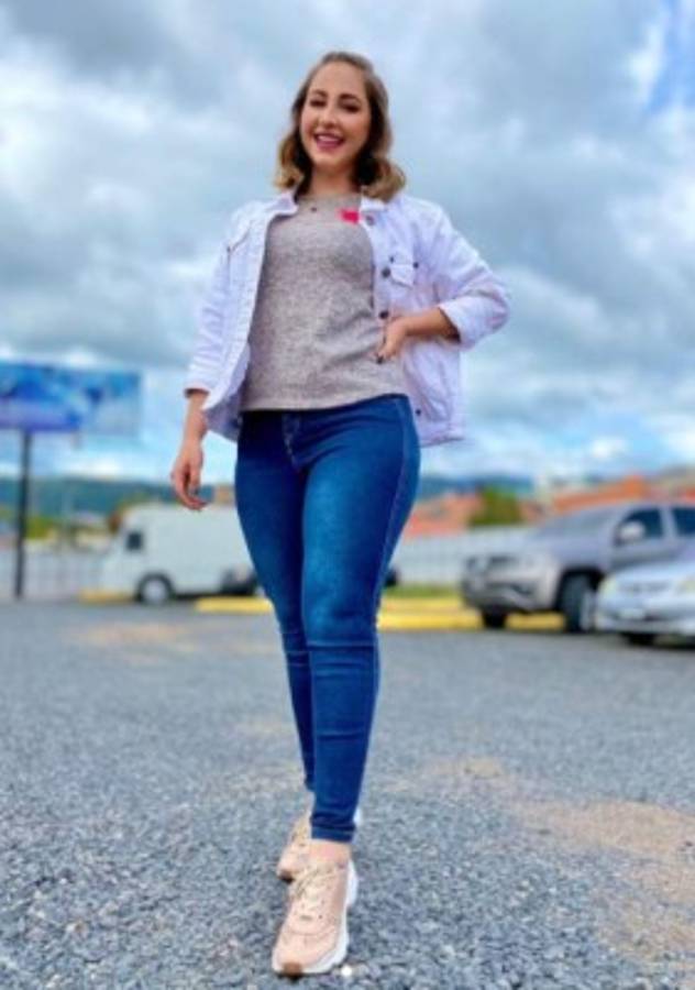 ¡Enamoran en Roatán! Así disfrutan el Feriado Morazánico las hermosas presentadoras de Honduras