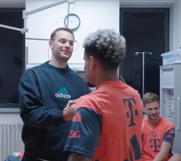Luis Díaz conoció a las estrellas del Bayern Múnich: lujitos ante Harry Kane, tremendo regalo y bailando cumbia