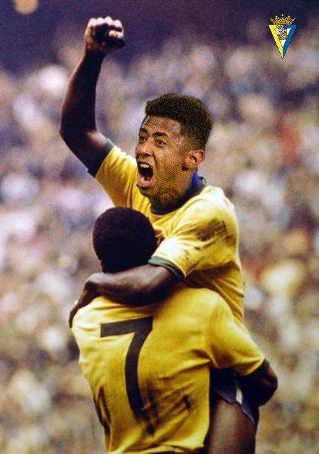 Choco Lozano como todo un ídolo: Así fue la “loca” celebración de los jugadores del Cádiz con su afición