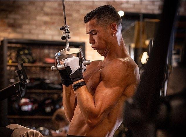 Cristiano Ronaldo compró la mansión más cara y con esto podría estar revelando su próximo club