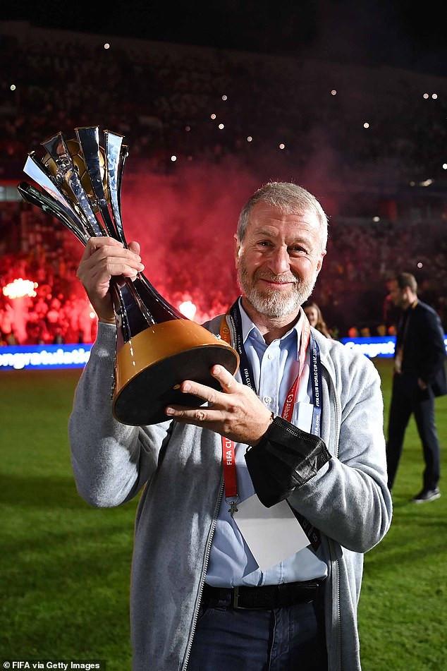 Dejaría de ser dueño del Chelsea: el empresario ruso Román Abramovic es vinculado con Putin y sería exiliado de Inglaterra