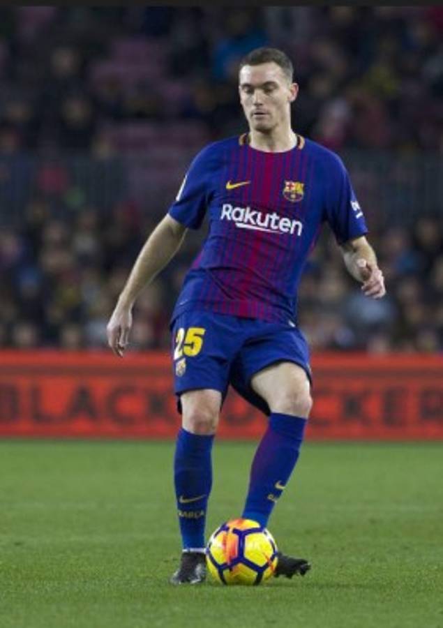 Futbolistas que han vestido las camisetas de Roma y Barcelona