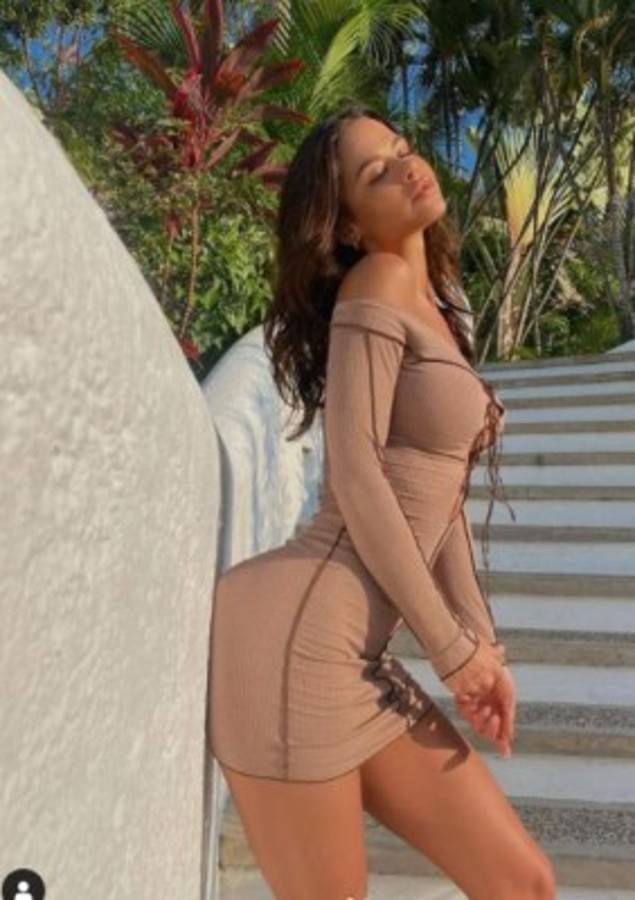 Identifican a la sexy mujer que fue captada 'in fraganti' con un ex del Liverpool: Es argentina y tiene novio