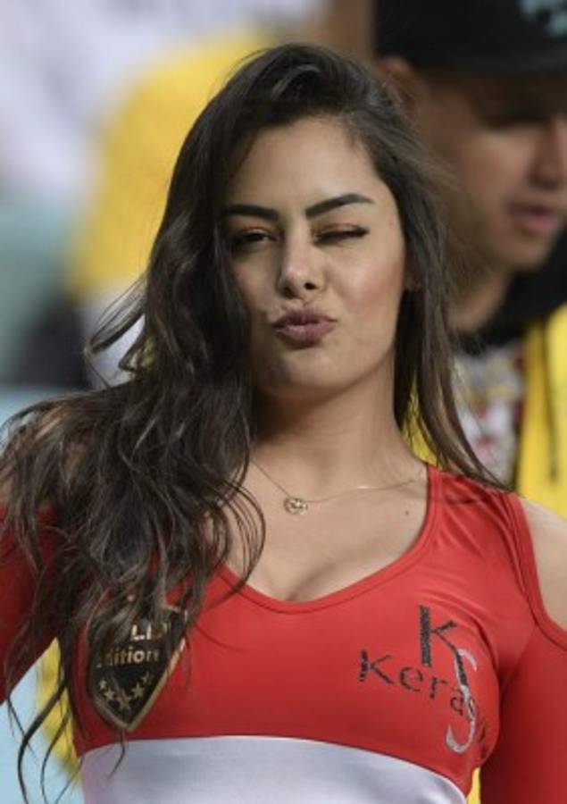 Larissa Riquelme se roba los suspiros en el Brasil-Paraguay de la Copa América, ¿Quién es su nueva amiga?