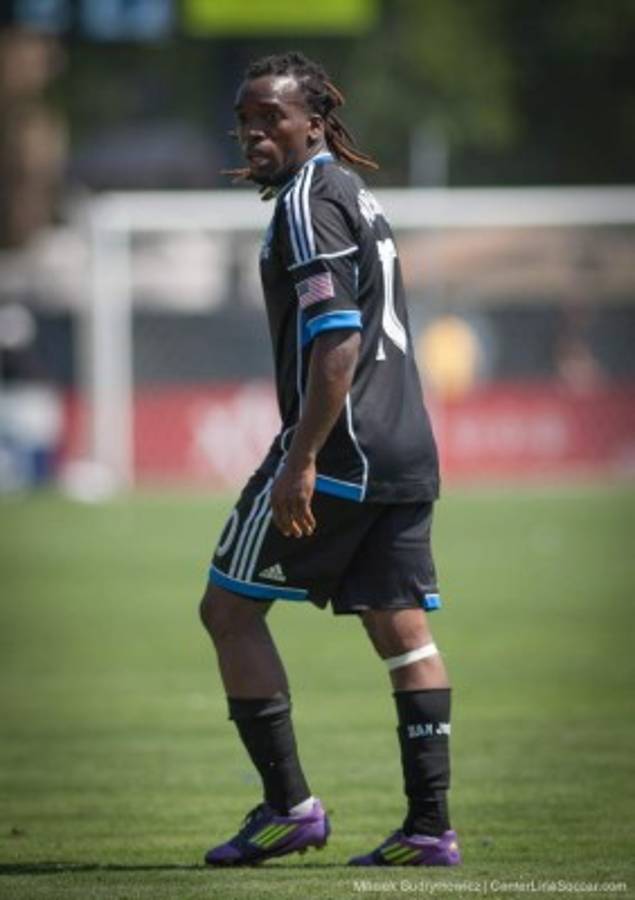 Las cosas que quizá no conocías del exfutbolista hondureño Walter 'Pery' Martínez