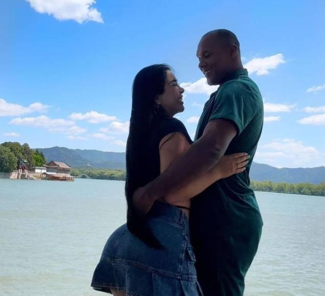 Despampanante novia de futbolista de Marathón cautiva en playas de Honduras ¿Dónde fueron a vacacionar?