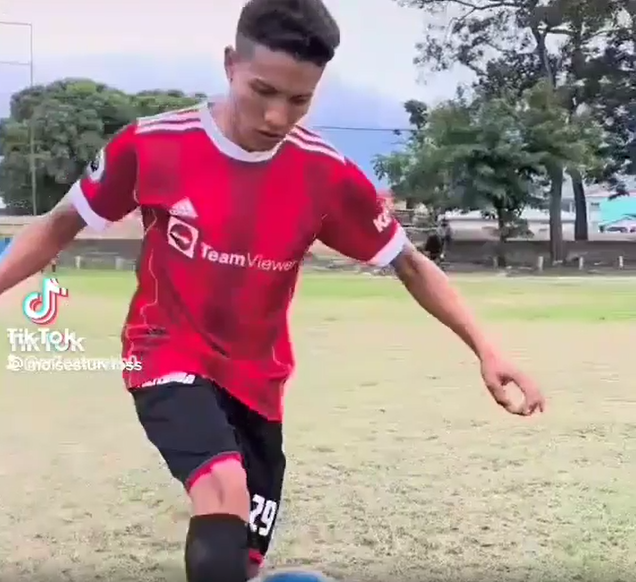 El “Cristiano Ronaldo hondureño” se ha viralizado en Tik Tok al actuar como lo hace el futbolista del Manchester United.