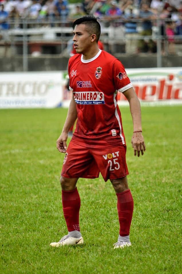 Debutó como gran promesa, mundialista con Honduras y se retiró muy joven, así es su vida en el extranjero