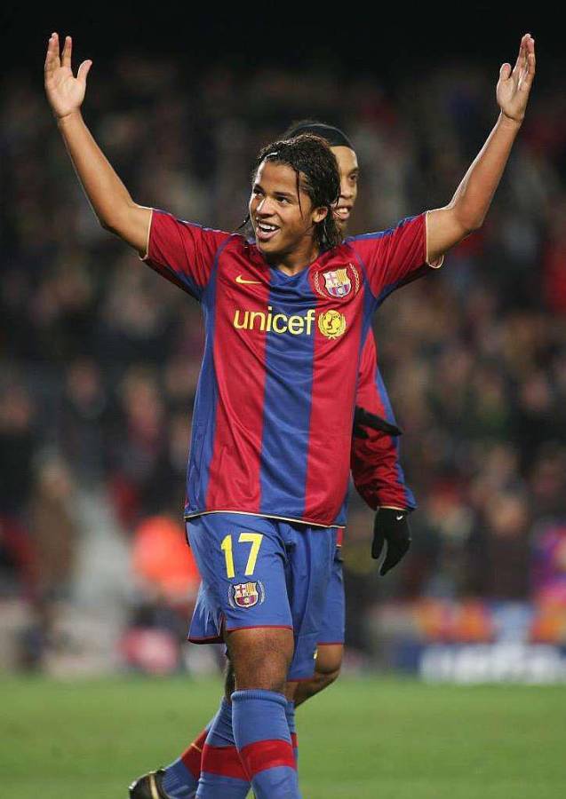 La triste realidad del mexicano Giovani Dos Santos: Un año sin equipo y ahora se dedica a la compra y venta de autos