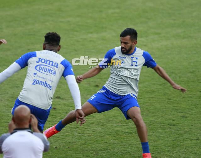 ¡Caras largas, pero también motivación! Las postales de entreno de Honduras de cara al juego con El Salvador