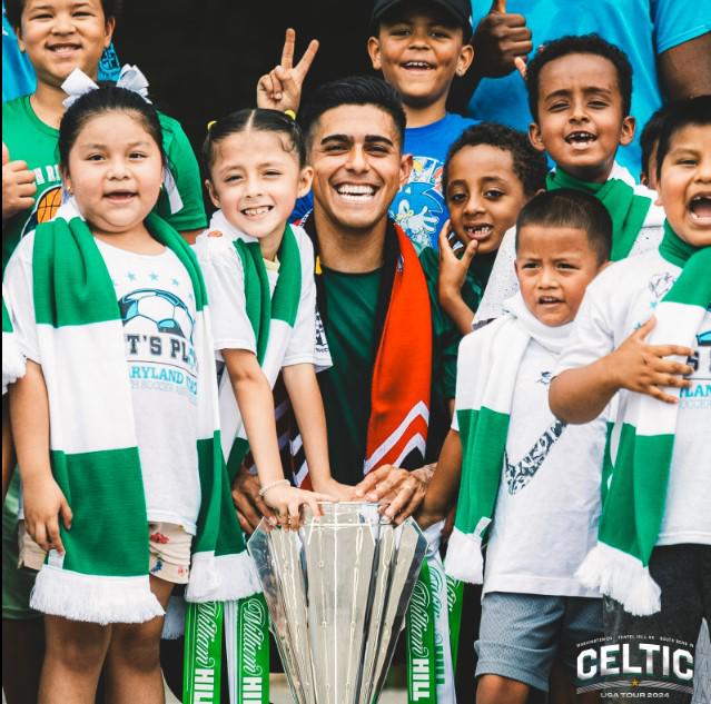 El hondureño Luis Palma visita la Casa Blanca y desata la locura de niños en la gira del Celtic en Estados Unidos