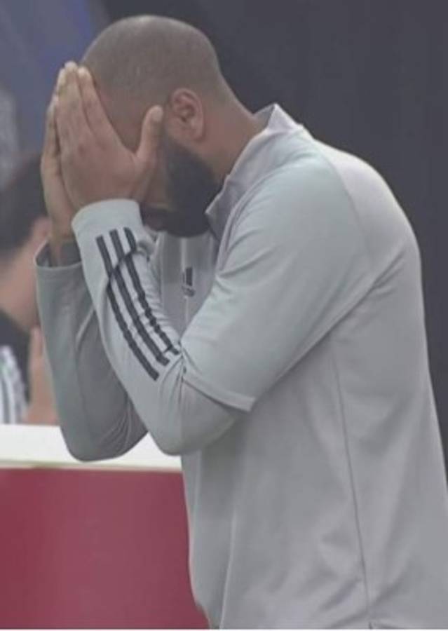 Patón Mejía no se resiste y da tremendo abrazo a Titi Henry: Las imágenes del Impact-Olimpia