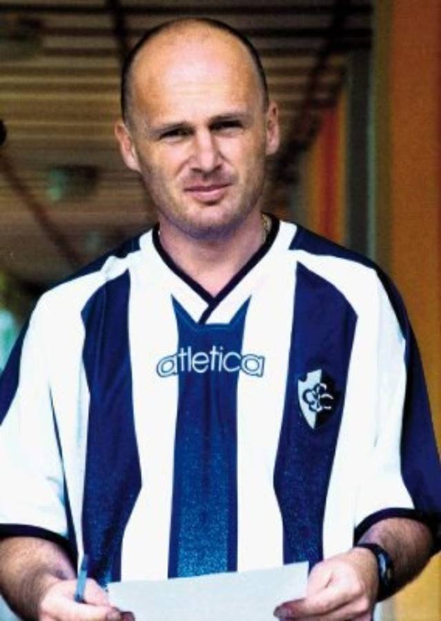 Los jugadores y entrenadores que han llegado a Costa Rica de países impensados