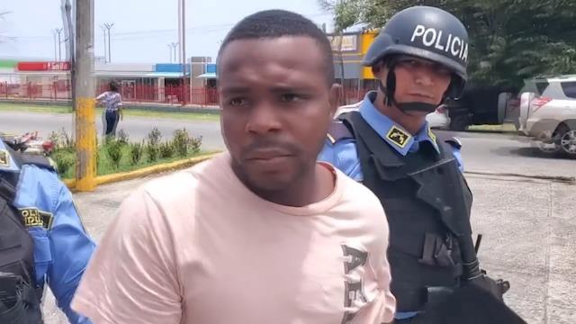 Imágenes rumbo a la cárcel: Escorpión Ruiz se estaba preparando para volver al ring