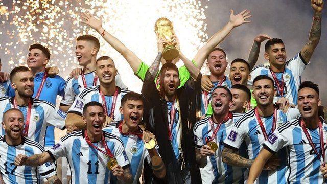 Campeón del Mundo con Argentina en Qatar engañó a su novia con su mejor amiga: “Hace meses estaba con las dos”