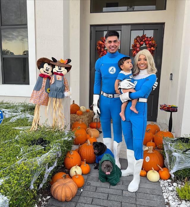 En familia compartiendo Halloween luego de una extensa temporada.