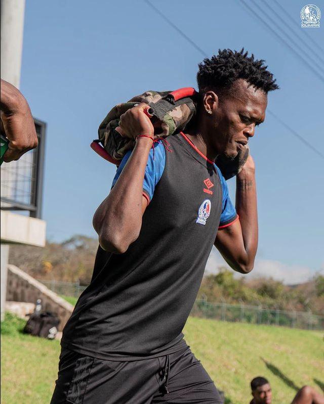 Las visitas especiales de excracks hondureños y Lavallén se pule para debutar: el entreno del Olimpia previo a la fecha 3