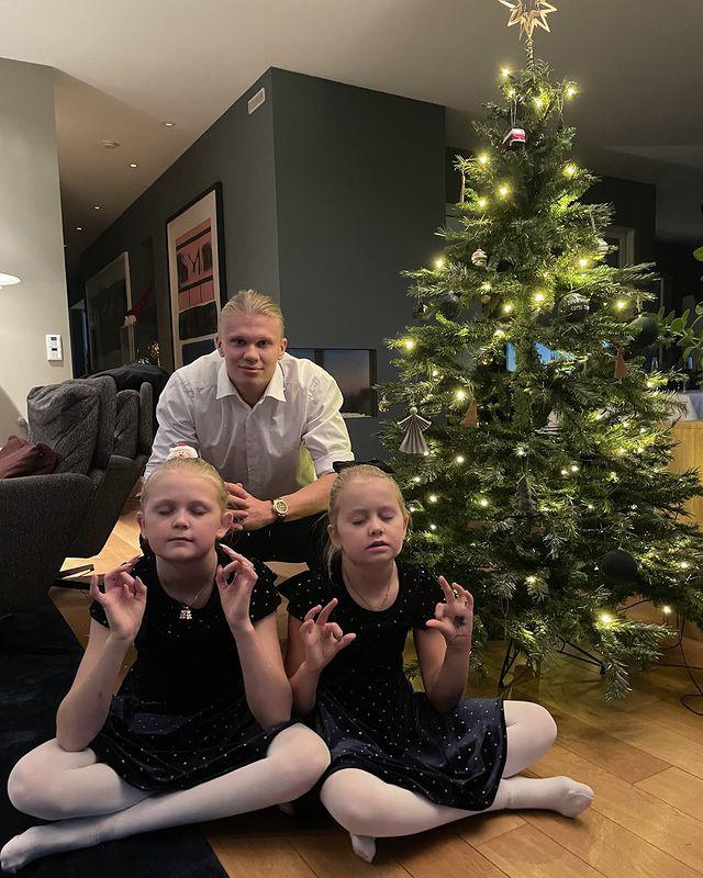 City campeón: Julián, de la mano con las hermanas de Haaland; brutal invasión y los 568 millones en la banca