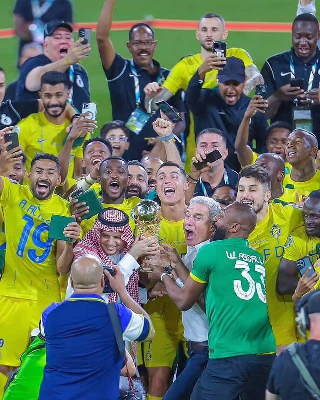 Quiso humillar a Cristiano y terminó mal; la bronca que armó Talisca y así festejó Ronaldo su primer título con Al Nassr