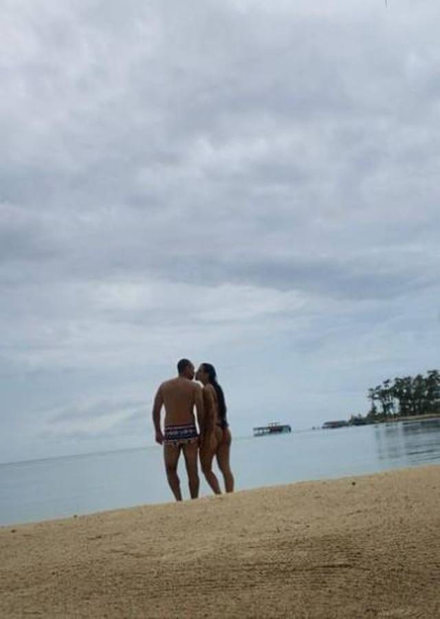 El ex del Olimpia Fabio de Souza y sus vacaciones con la hermosa Ana Gonçalves en Roatán; le pidió matrimonio