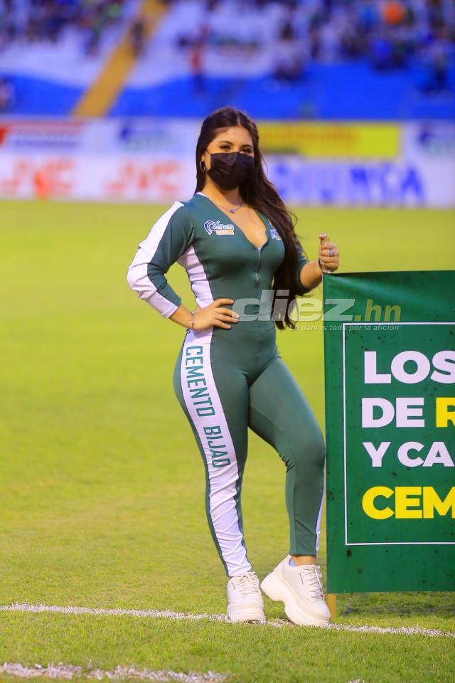 No se vio por TV: Lo que le lanzaron a Michaell Chirinos y se lo bebió, las bellezas en los estadios y la chica con la rosa