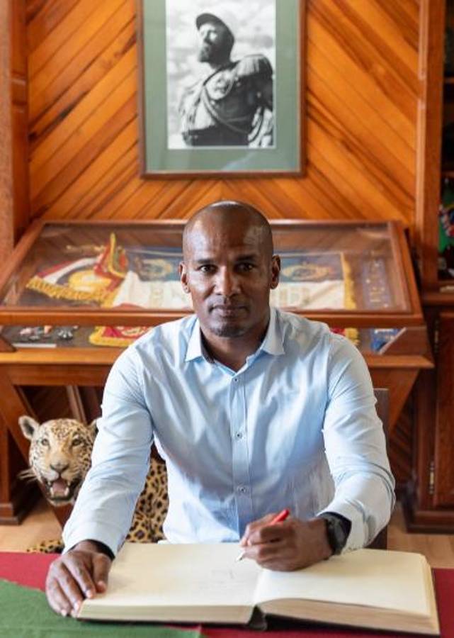 Una exfigura del Chelsea sorprendió con su nueva vida: se une al ejército y así le dieron la bienvenida