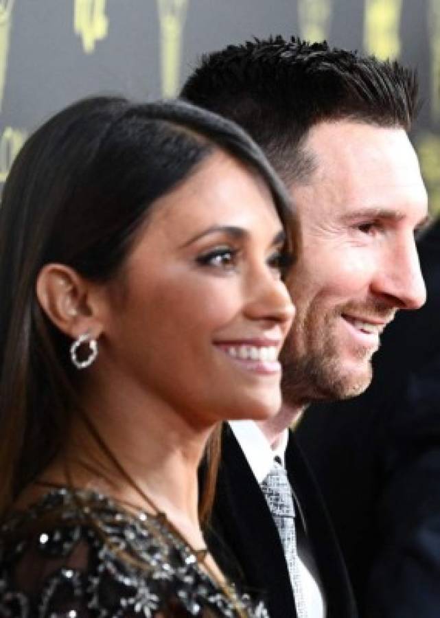 Antonella Roccuzzo deslumbra con su belleza en la gala del Balón de Oro 2019