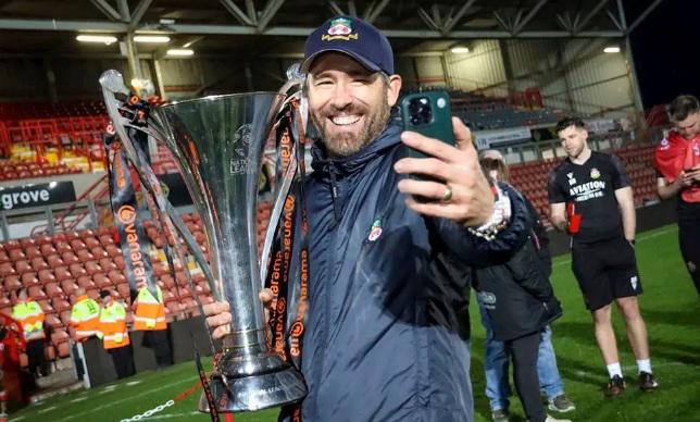 “Deadpool” y el increíble premio que les dará a sus jugadores del Wrexham luego de conseguir el ascenso