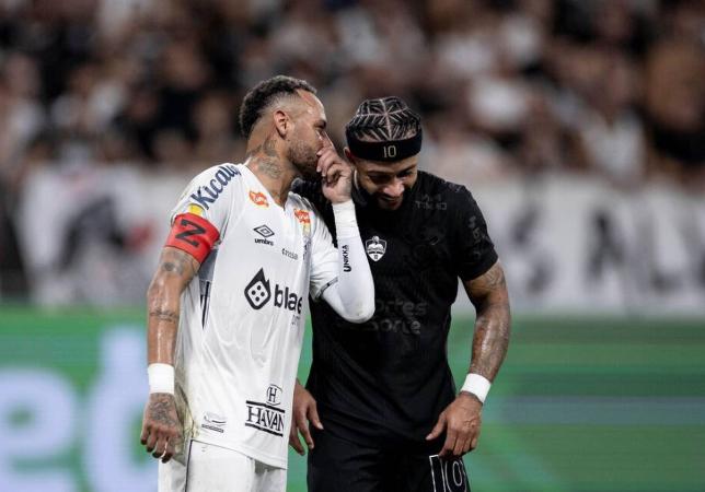 Así fue el reencuentro de Neymar con Memphis Depay y la excusa tras su primera derrota con Santos: “Es muy malo”