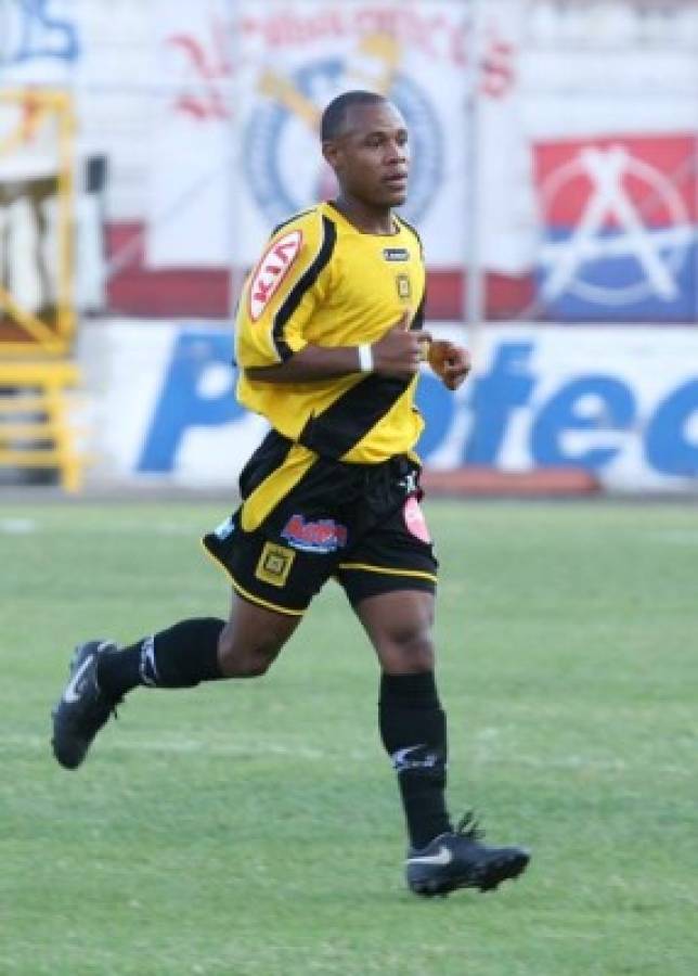 ¡ENORME! Los futbolistas que hizo debutar en Liga Nacional Héctor Vargas