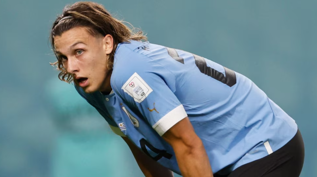 Agustín Canobbio tuvo un cruce con Bielsa en un entrenamiento y fue borrado de Uruguay.