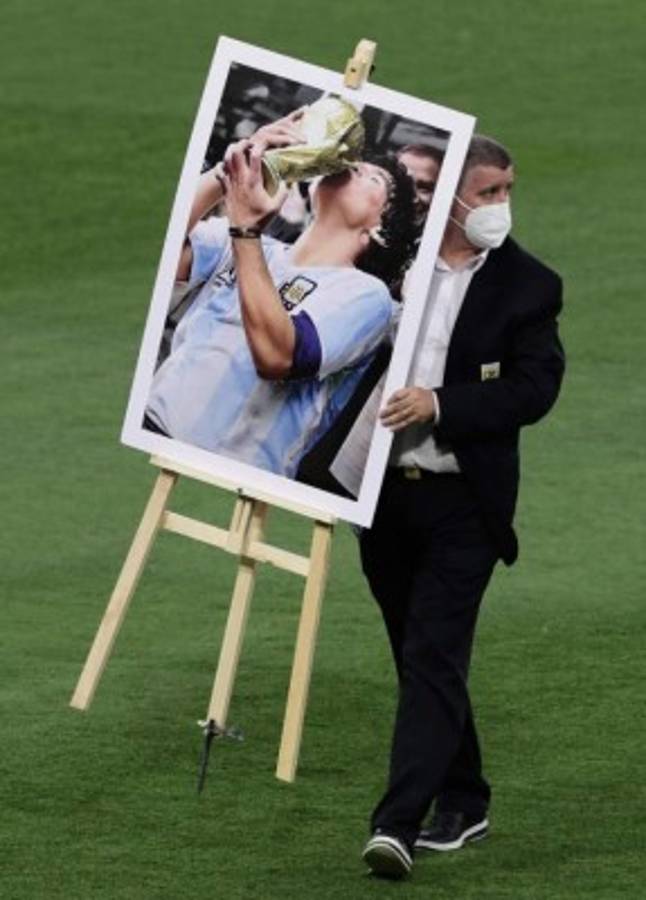 Boca Juniors marca un golazo y se lo dedican a Dalma: la hija de Maradona llora en el palco de La Bombonera