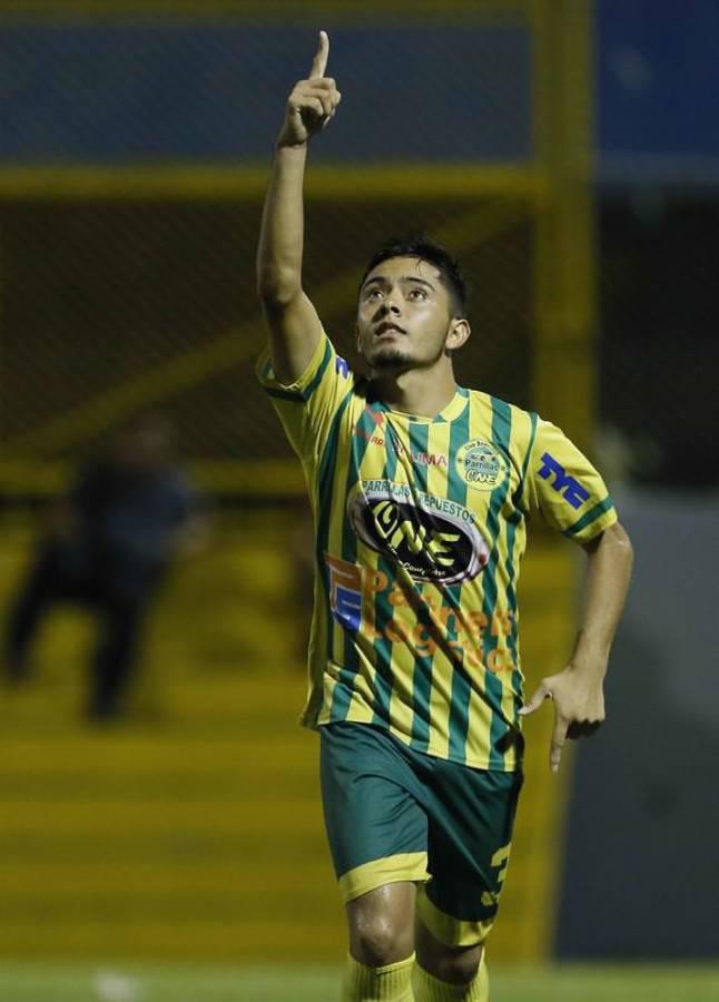 ‘Chelito’ Martínez y otros futbolistas que destacaron en Liga Nacional pero antes hicieron carrera en segunda y hasta tercera división