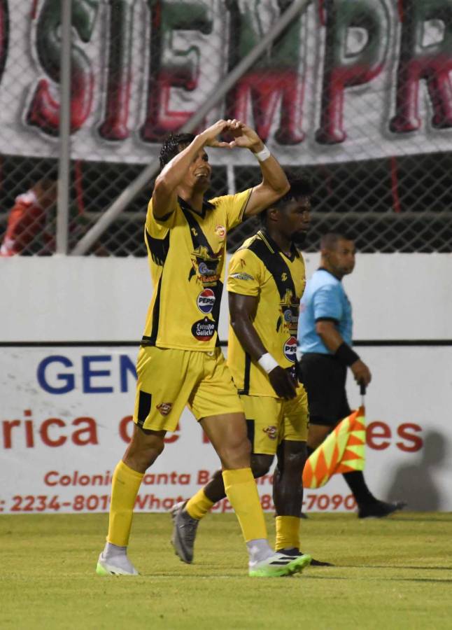 Roberto Moreira iguala a leyenda del Olimpia: así se puso la tabla histórica de goleadores de la Liga Nacional ¿Y Rubilio?