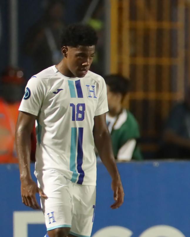 Honduras acudirá a Concacaf tras la polémica expulsión de Dereck Moncada ante Jamaica