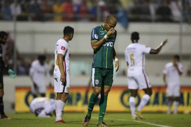 Fichajes Honduras: Baja en Olimpia, barridas en Real España y Marathón, agentes libres y el futuro de Troglio