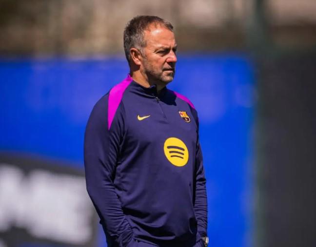 Flick toma drástica decisión: le pidió salir del Barça porque no volverá a jugar