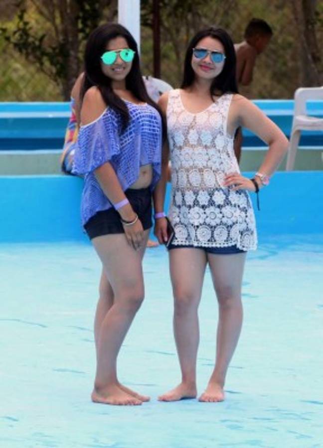 Sol, playa y arena: Comenzó el ambientazo de la Semana Santa en Honduras