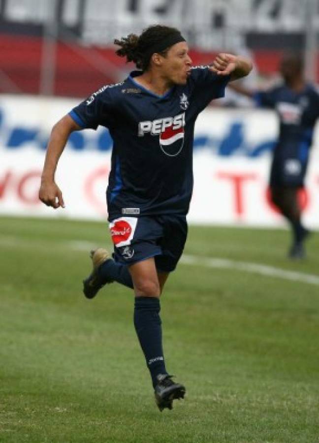 ¡Ninguno de Olimpia! Jocimar Nascimento da su 11 titular de compañeros que tuvo en el fútbol hondureño