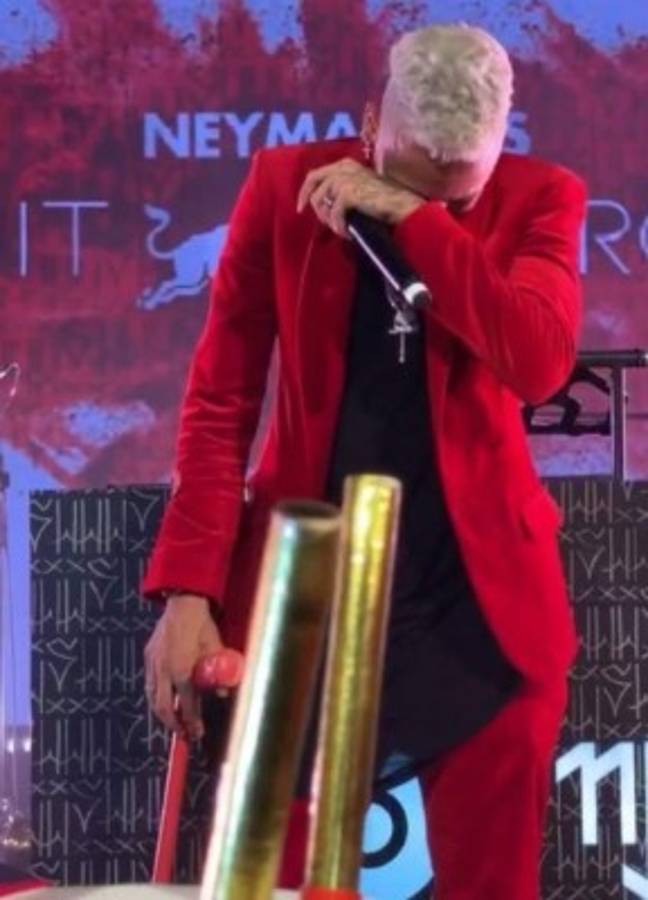 Fotos: El fiestón Neymar por su cumpleaños... ¡y en muletas!