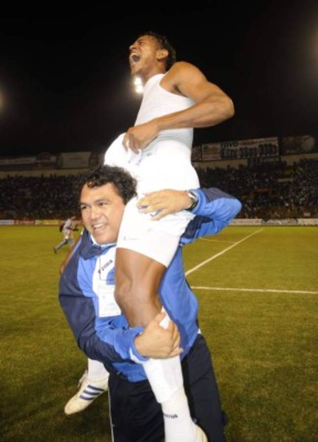 ¡Hace 11 años! Fotos inéditas de la desenfrenada celebración en Honduras tras clasificar al Mundial 2010