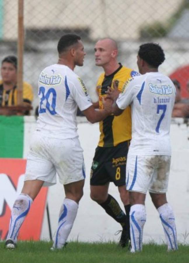 ¡Unas libras menos y poco pelo! Así lucía 'Palomo' Rodríguez a su arribo a Honduras en 2010