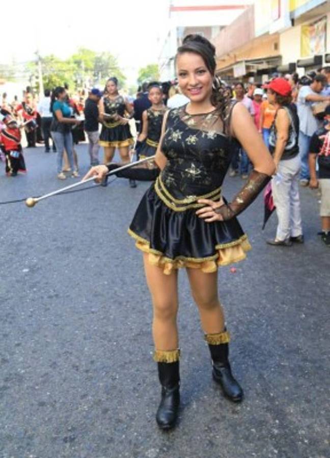 FOTOS: Las bellas chicas que adornan las fiestas patrias de Honduras