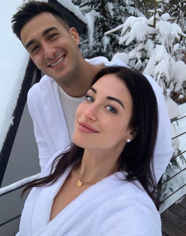 Insólito: portero argentino del Atalanta publica una foto íntima por error, su novia le responde y no tardaron las burlas