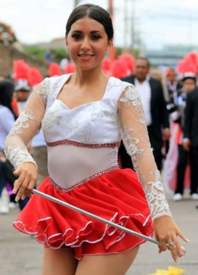 FOTOS: Las bellas chicas que adornan las fiestas patrias de Honduras