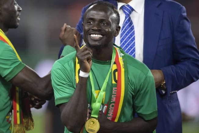 La deslumbrante forma que Sadio Mané gasta la fortuna que gana en Arabia ¿De cuánto es su salario?